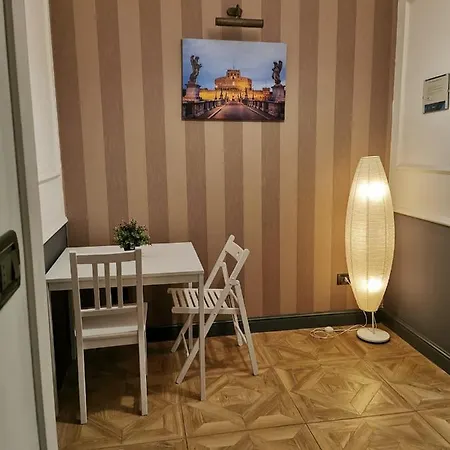 Key San Giovanni Apartment